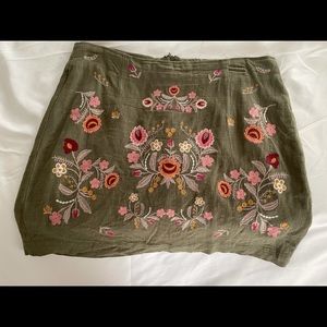 Green with floral appliqué pencil skirt